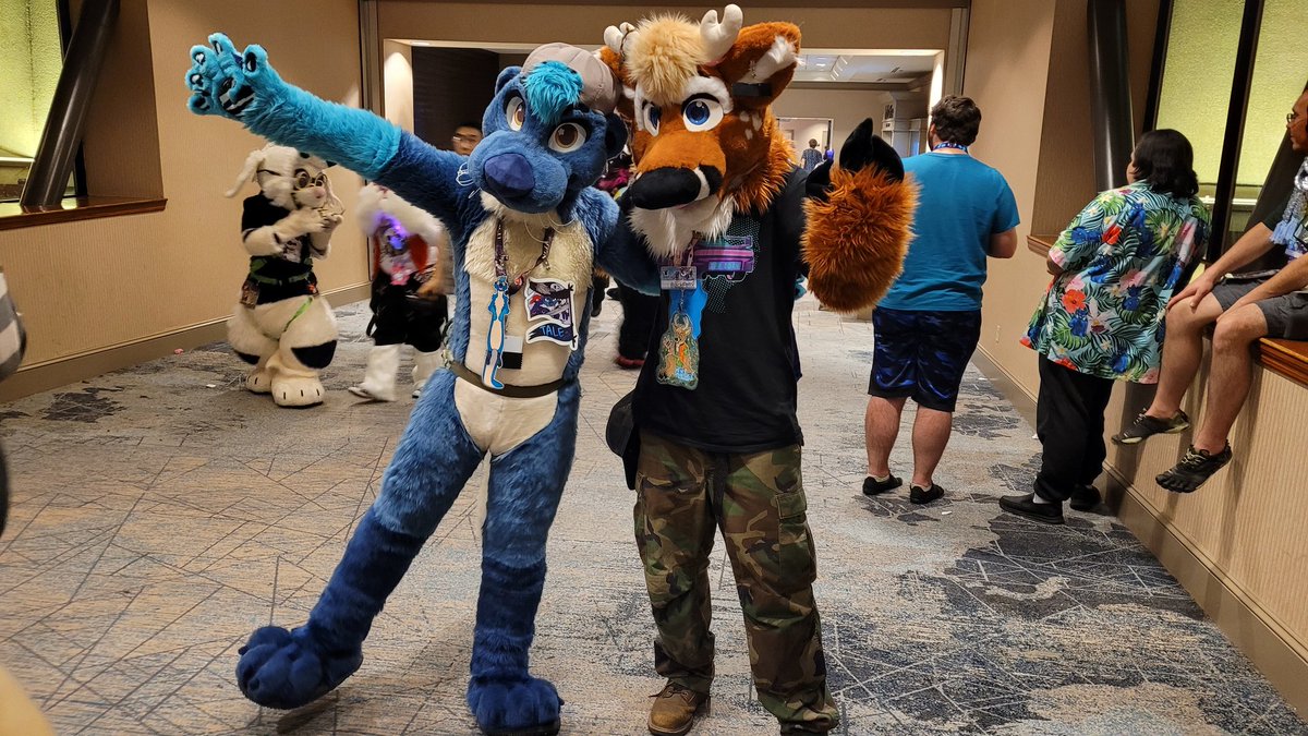 BuckFelix47SFW's tweet photo. Had a good time at TFF24 #deer #furry #fursuit #TFF2024 https://t.co/tRa5J2XscB