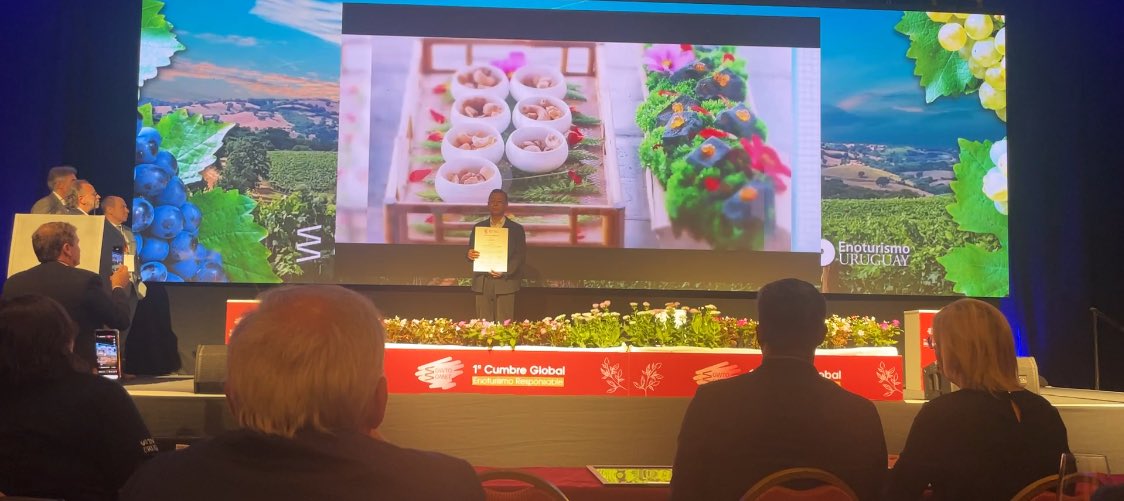 Yantai, China 🇨🇳 será la sede de la
Cumbre Global de Enoturismo 2025
<a href="/gwto_omet/">GWTO OMET</a> <a href="/VisitYantai/">Visit Yantai</a> <a href="/iShandong/">Shandong Official</a> 

Si queréis saber algo del mayor proyecto de enoturismo del mundo:
tolosawinebooks.com/producte/avent…