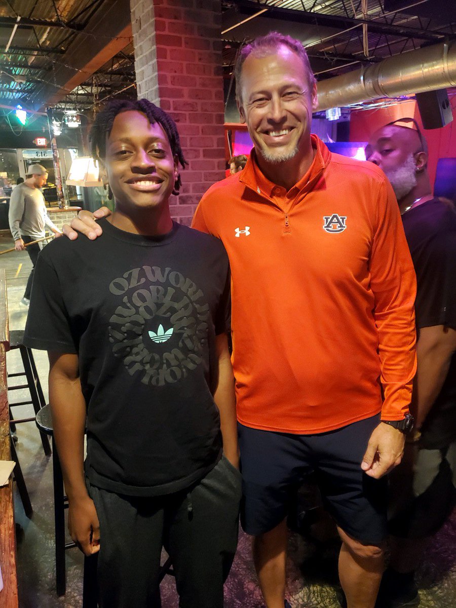 Colin Dickey (@colinbdickey) on Twitter photo Got the opportunity to meet Aurburn assistant Head Coach <a href="/AfriKenTiger/">Ken Harnden🇿🇼OLY</a> Thank you for the words of wisdom! #uncommitted #highschool #trackandfield #junior <a href="/HoughRunners/">Hough Runners</a> Got the opportunity to meet Aurburn assistant Head Coach <a href="/AfriKenTiger/">Ken Harnden🇿🇼OLY</a> Thank you for the words of wisdom! #uncommitted #highschool #trackandfield #junior <a href="/HoughRunners/">Hough Runners</a>