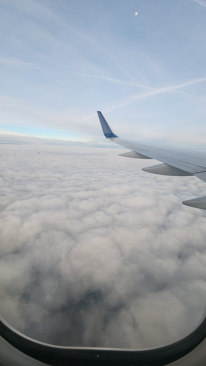 SeaStarNC's tweet photo. Great flight on @Delta from Atlanta to Fort Lauderdale. https://t.co/tyj15mRZ2S