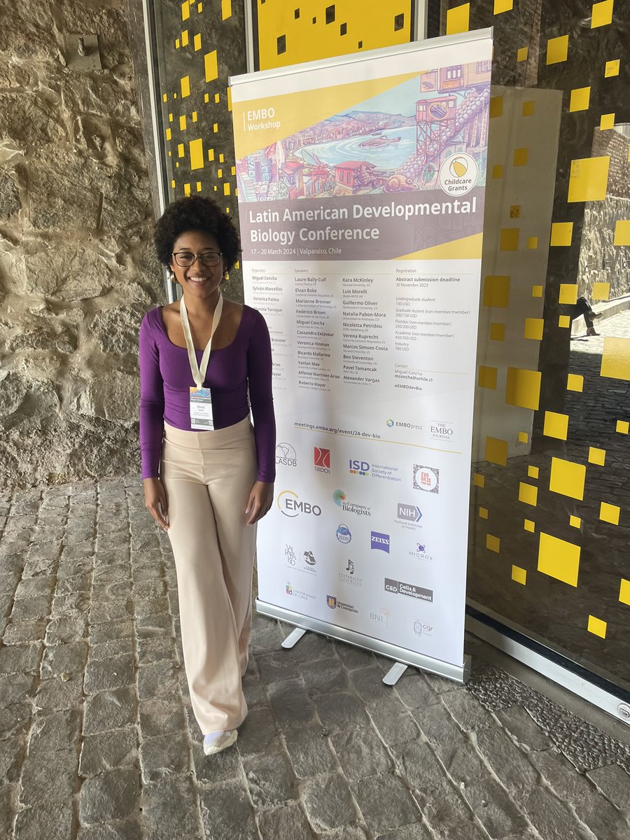 ecoevogirl's tweet photo. So grateful to have attended and presented research at the EMBO workshop @EMBO with the Schneider Lab!! Valparaíso was amazing! 🇨🇱 https://t.co/1u3A116crJ