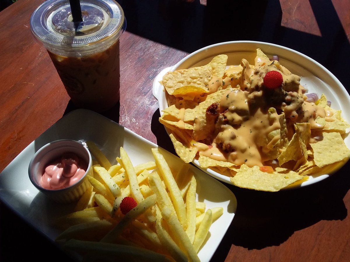 rhizmay_'s tweet photo. Chill Friday🍃 https://t.co/Tqkt6twetI
