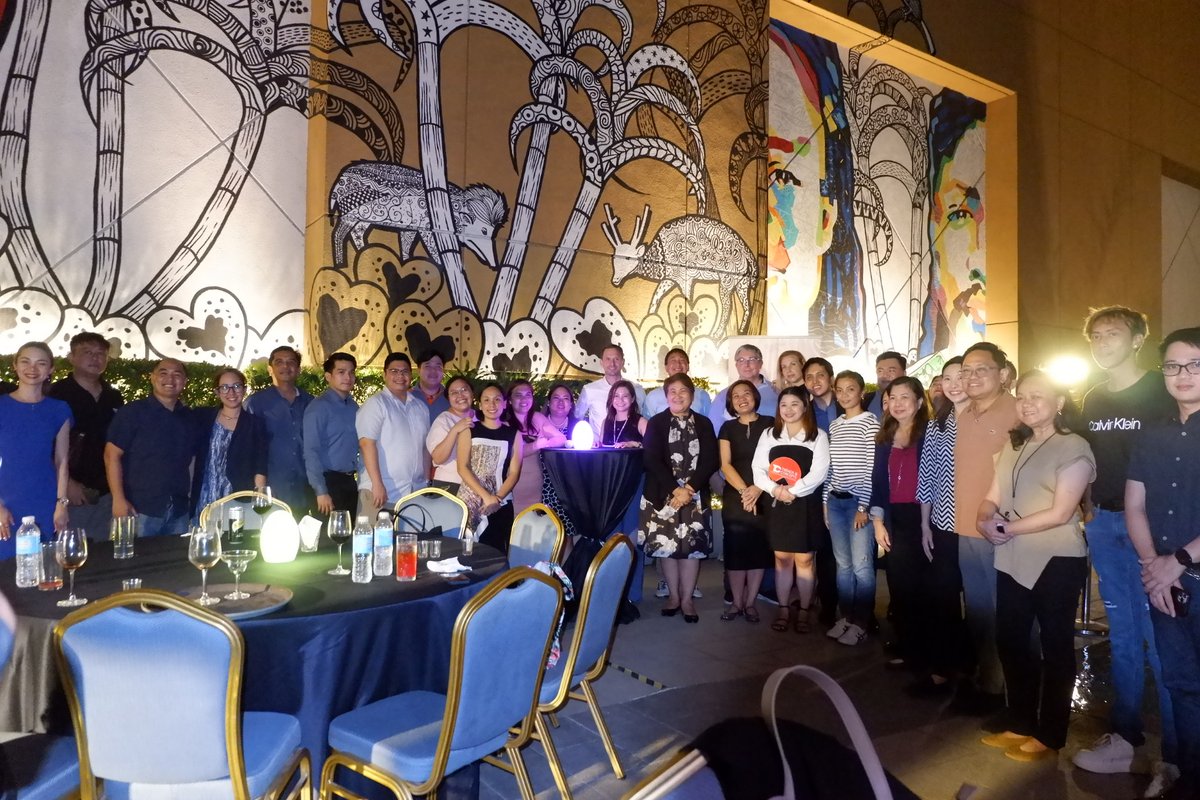 𝗜𝗡 𝗣𝗛𝗢𝗧𝗢𝗦: 2024 Bacolod-Iloilo Business Mission 🇵🇭🤝🇪🇺  

▸ Meeting with Bacolod LGU  
▸ Bacolod City Tour and Networking Socials   

#ChamberOfChoice 
#BrighterPossibilities