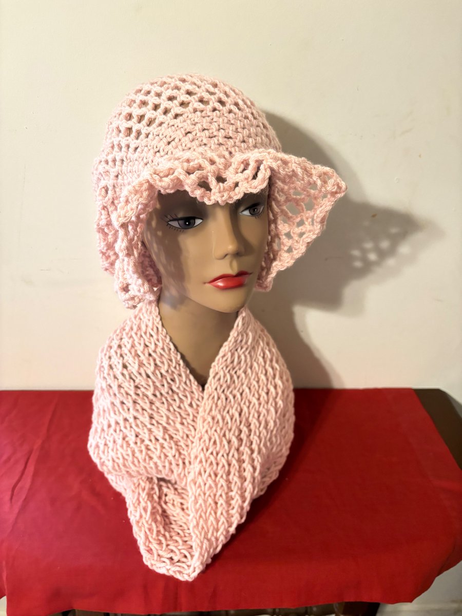 ppnewto's tweet photo. Elle’s Hats N Things -Trending Spring Line.. “Bucket” Hats for Adults and Children https://t.co/1kDG5EaLXJ