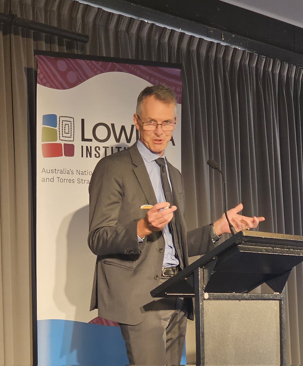 jaydefuller's tweet image. Dep Sec of Commonwealth health dept, Blair Exell talking about the National Health Reform Agreement at the @LowitjaInstitut Indigenous health roundtable.