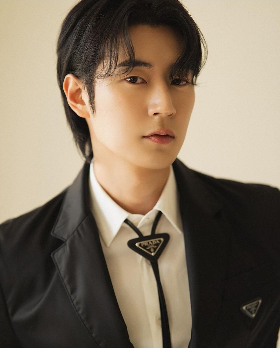 dubookim's tweet image. 아니..  ..  빨리 나라 드려 이분이시잖아