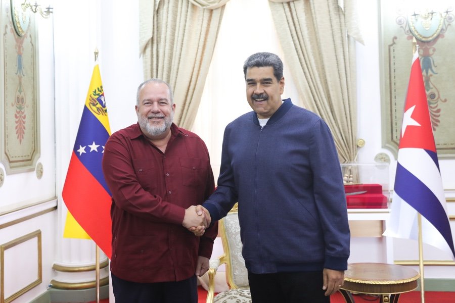 El Primer Ministro de #Cuba Manuel Marrero Cruz fue recibido en la tarde de hoy por el Presidente de la República Bolivariana de #Venezuela.