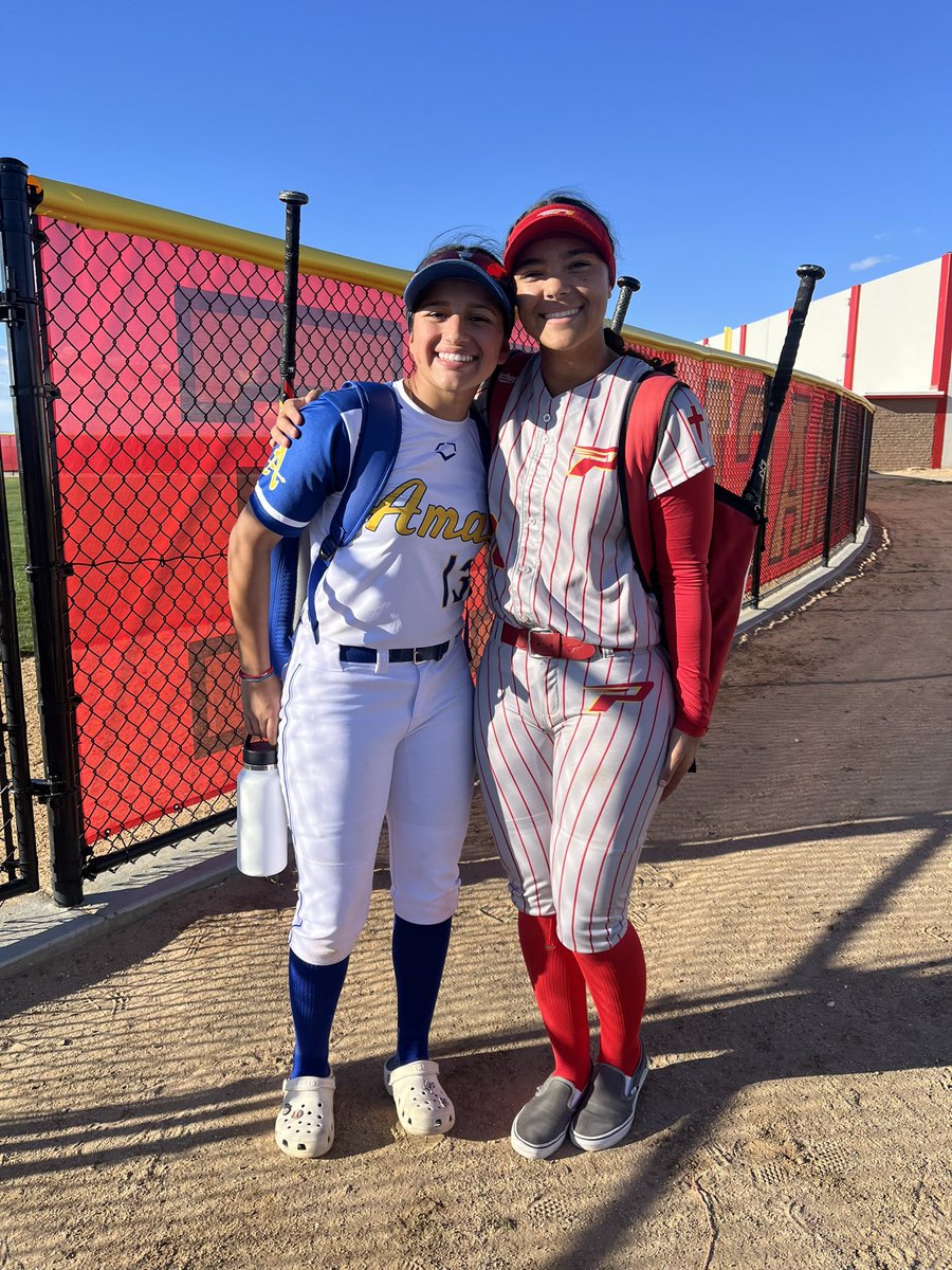 2026TaylorDay's tweet image. Big W today for @ParacleteSB against my @batbustersfern teammate @jjimenez_13CA I hit a 💣 💣 in the Top of the 8th & gave us the lead. We made lots of great defensive plays & my pitchers held it down in the circle! @prospectwireSB
@sbrretweets @TopPreps
@IHartFastpitch @now_D1…