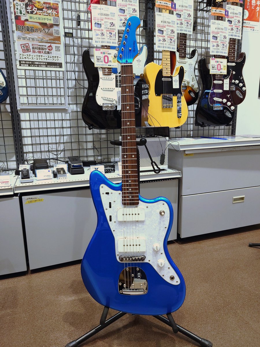 HISTORYのかわいいジャズマスター来ました、いい青ですね🔵