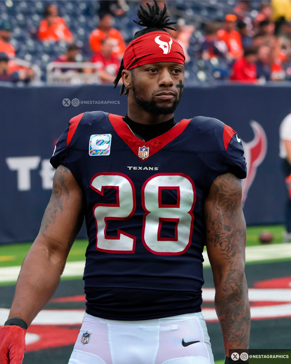 JoeCinciTheII's tweet photo. "This Is Texas they can't hold me imma score a touchdown down down down down 🤠🤣" https://t.co/Bpja4ta7gE