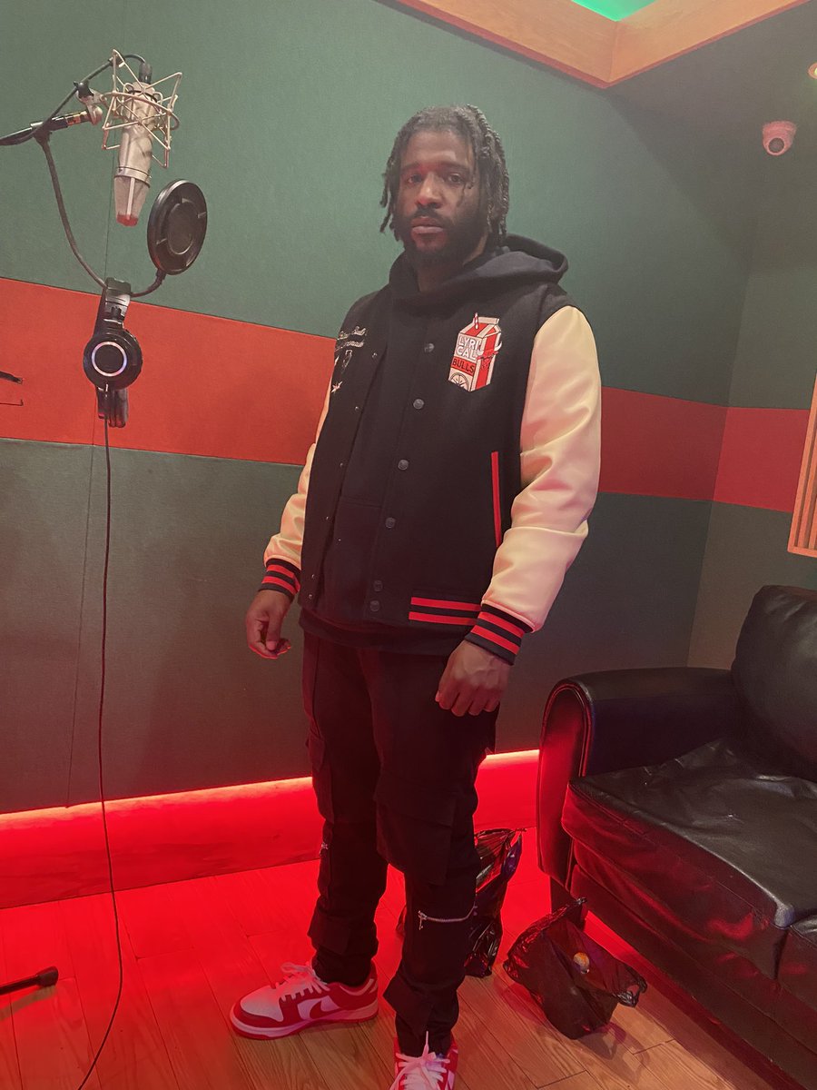 rich_jacs's tweet image. “I used to push lil bro ford 500 like it was a Range Rover” #LLZB #Nephew #StrikeStrike