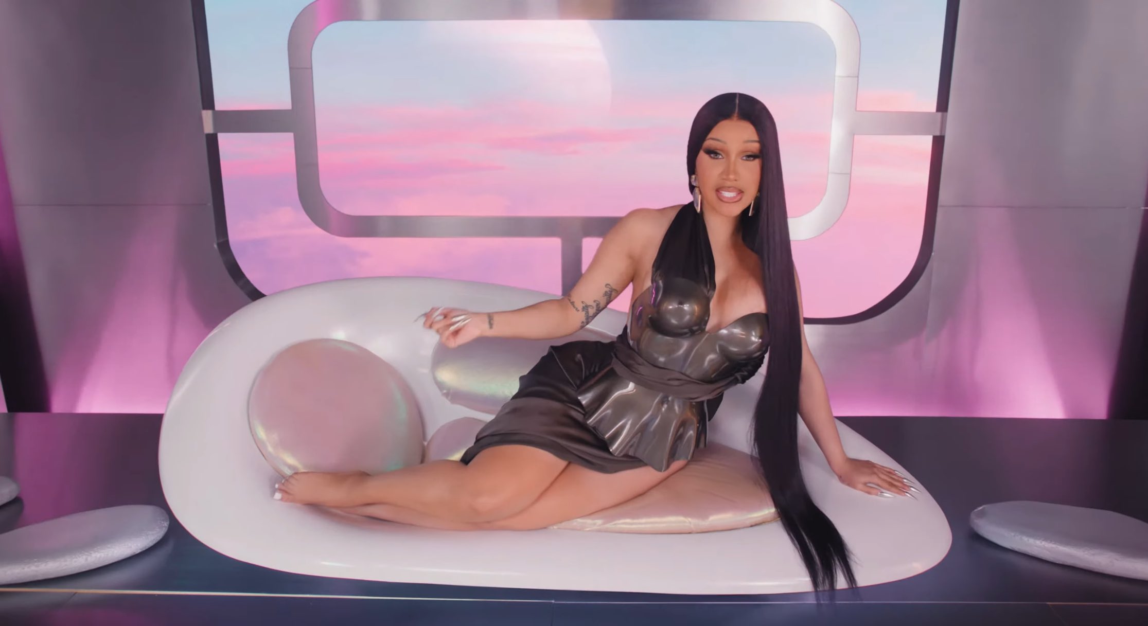 CardiBArchive on X: "Watch the music video of “Puntería” by Shakira and Cardi B on YouTube now! https://t.co/hYEUUOA3Iz" / X