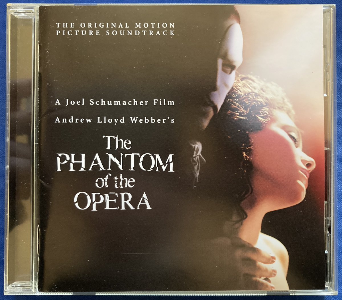 3月22日🎂誕生日
アンドリュー・ロイド・ウェバー、
04年の『オペラ座の怪人』🎭作曲者。
テーマ曲「オーヴァチュア」。
＃AndrewLloydWebber
Overture  · 
youtu.be/5NstnB3Wnqk?si

#soundtrack 
映画🎬のワンシーン。
Think of Me - Emmy Rossum
youtu.be/XfTgCPUJwRk?si