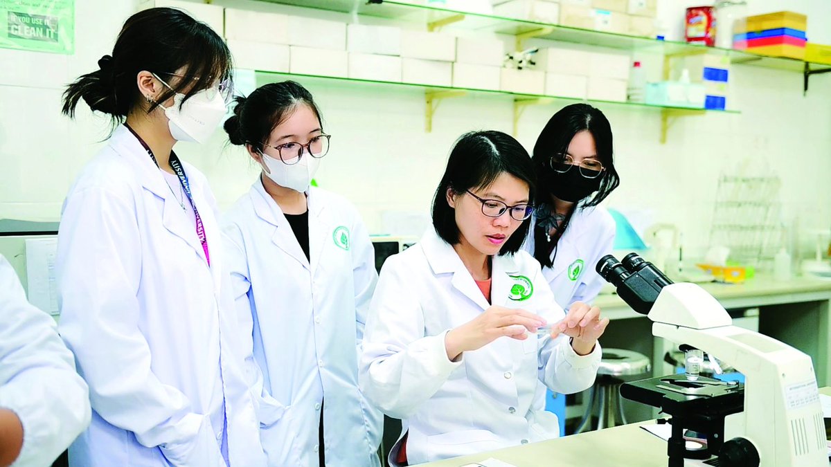 VIETNAM - THE NUMBER ONE CHOICE

Despite being offered may opportunities to work abroad, Associate Professor Dr. Nguyen Thi Thu Hoai has never thought of not returning to Vietnam.

Continue reading at: vnu350.vnuhcm.edu.vn/en/