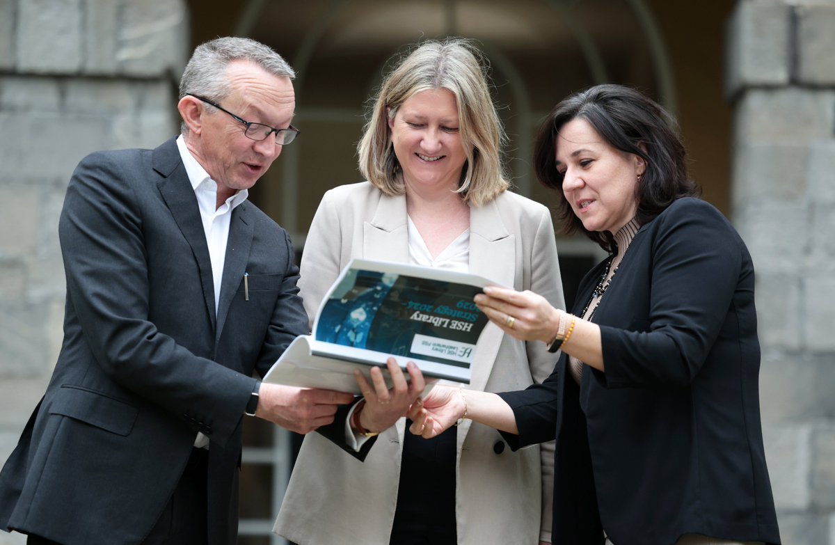 Exciting news! The 2024-2029 #HSELibrary strategy is now live. It outlines service goals for the next 5 years, offering healthcare professionals access to high-quality resources for evidence-based care & professional development. Watch the launch here: youtu.be/AFCJ4mnRR0st