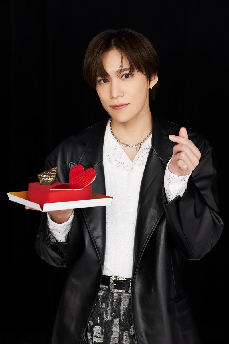 千賀健永 公式写真 kanosore_202502_03.jpg?