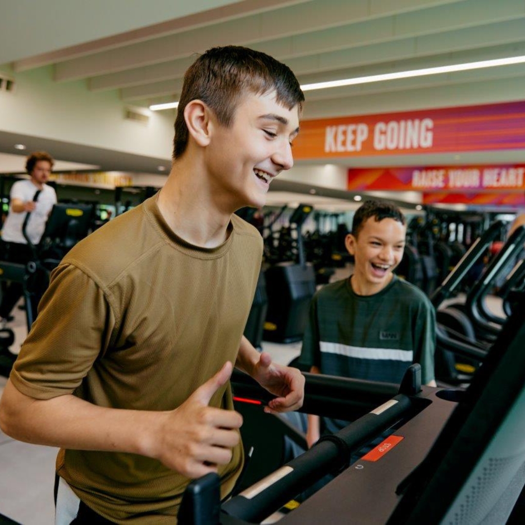 We have plenty of activities available for children and young people to stay active during the Easter holidays! Junior Gym, Crash Courses, Swim for All, and Toddlers World, there's something for everyone! 😁🎈🎊 For more information, visit: brnw.ch/21wI76h