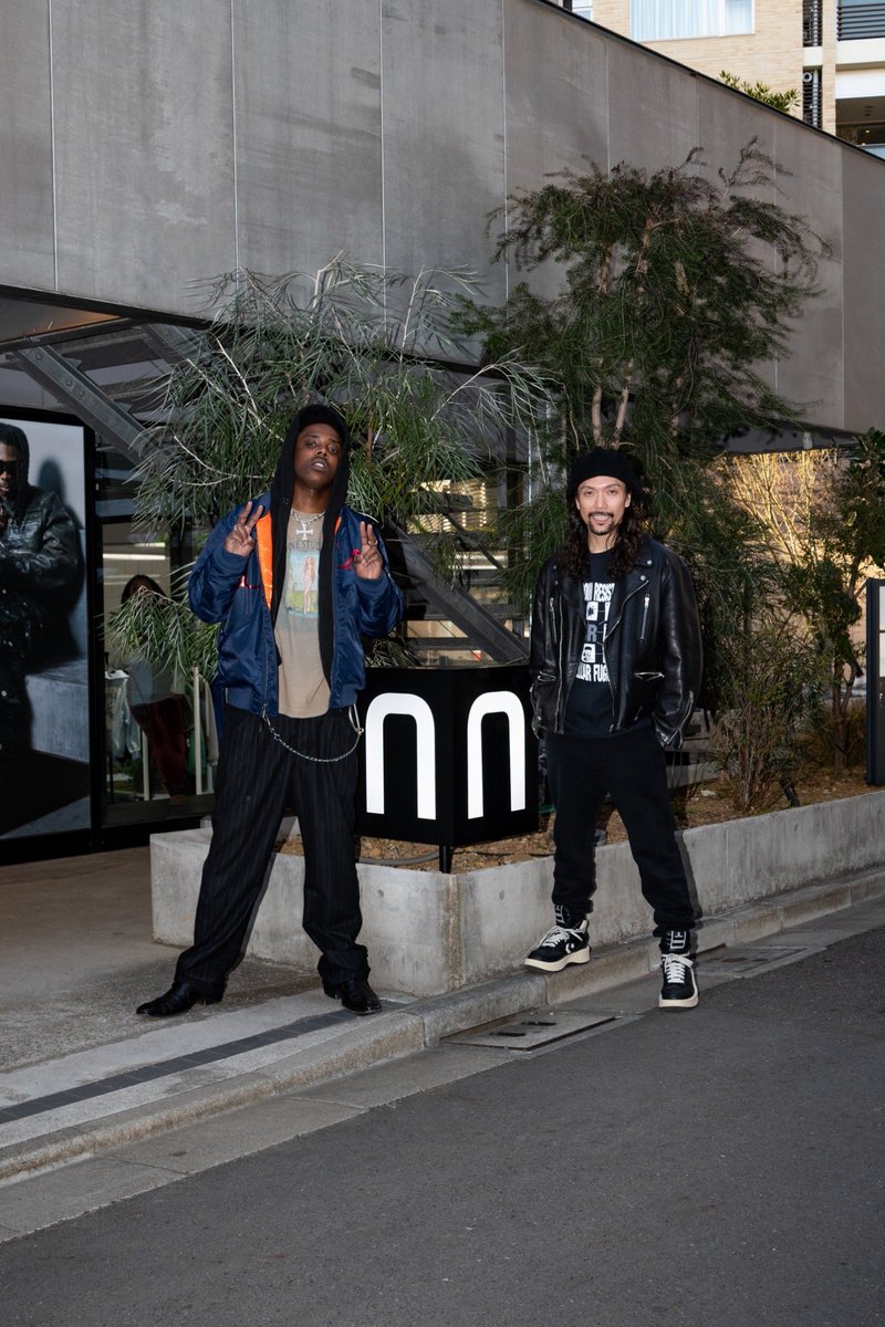 Kanye WestのCarnivalのプロデューサー「Digital Nas」が来ヌビ。こないだRolling Loudでもライブ体感してただけに嬉しい。めちゃくちゃ面白い奴でカニエに気に入られる訳だ。素晴らしい才能の持ち主でこれからのヒットチャートはオレが埋めてくって言ってたのも近い話かもしれないな。