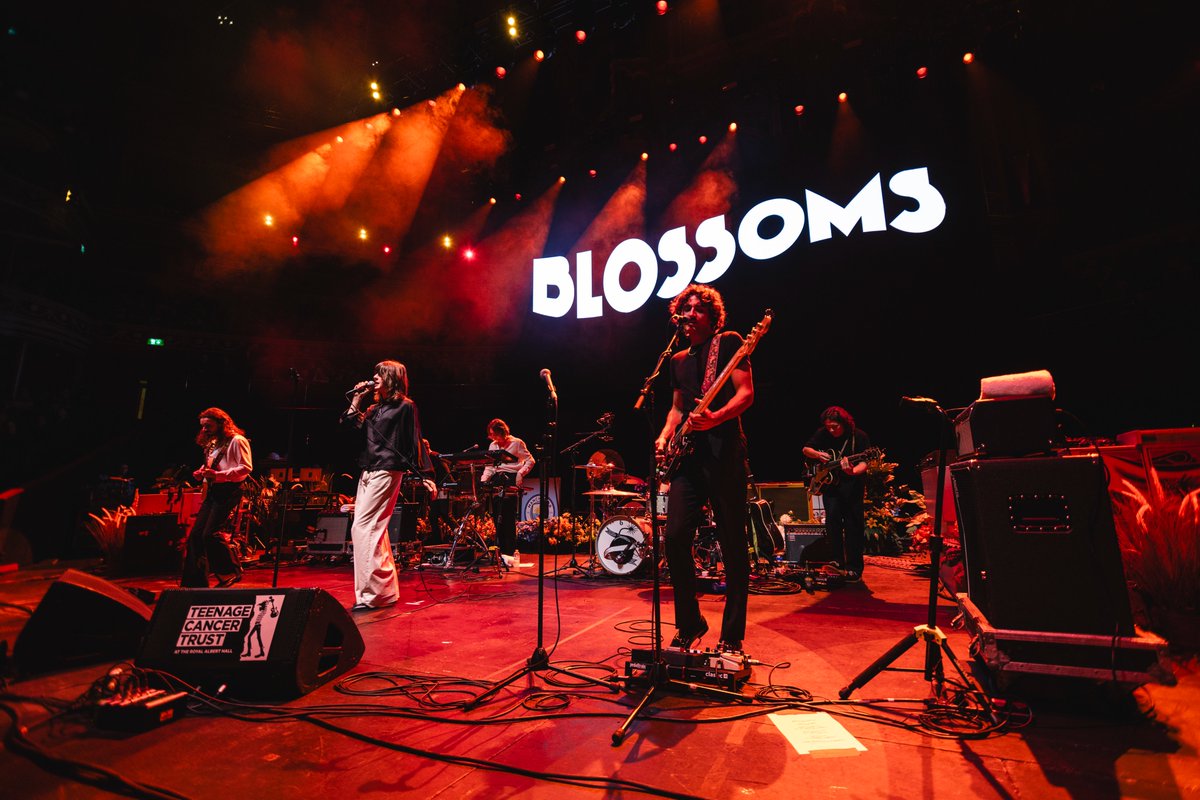 What a night! @NoelGallagher and @BlossomsBand at the @royalalberthall ✨ We can't believe we're on night five of #TeenageCancerGigs already. See you tonight!