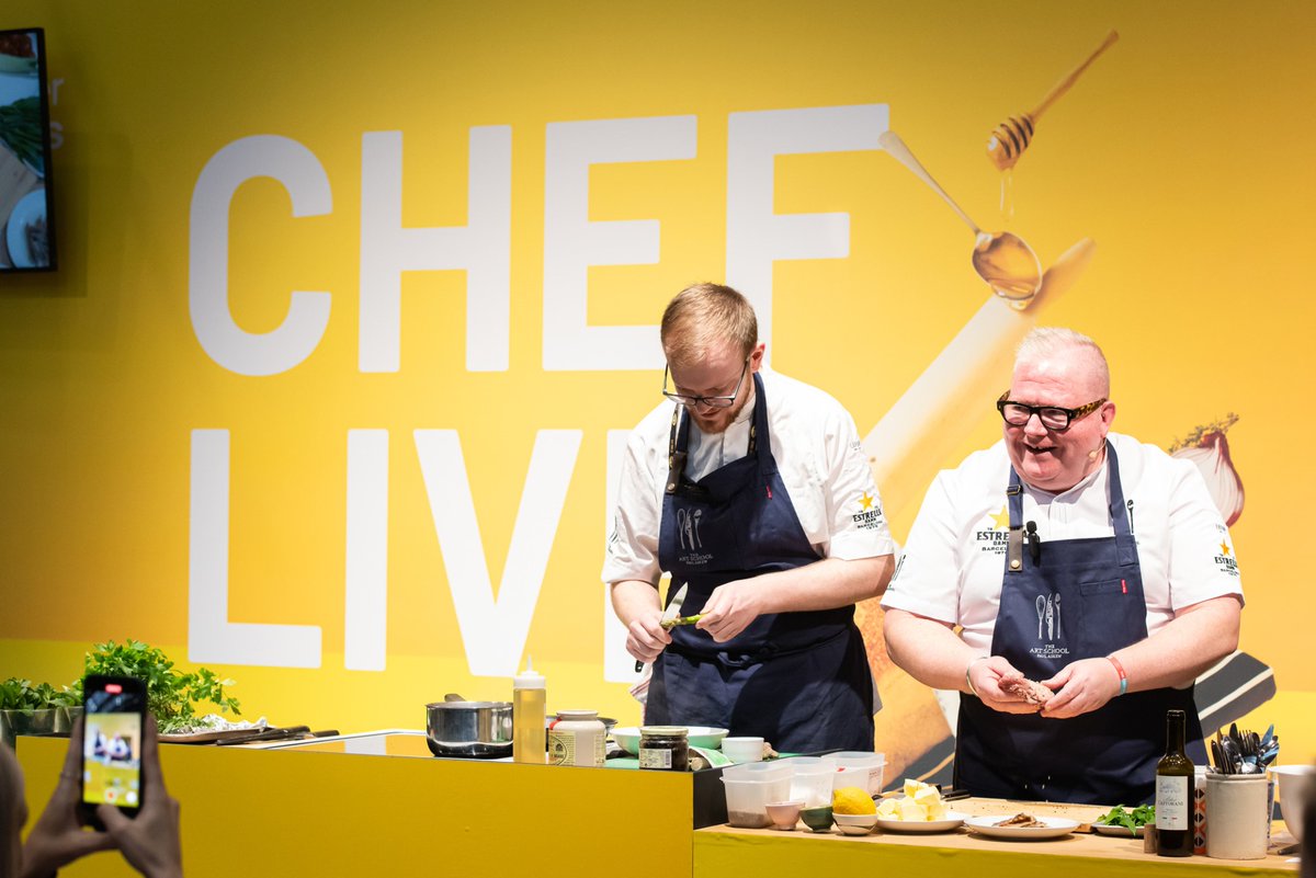 ArtSchoolLpool's tweet photo. Last week we had the pleasure of visiting @NRBManchester where we were able to network with a large variety of likeminded individuals! Chef Askew also took part in 'Chef Live' where he showcased his Spring Lamb dish along side one of our upcoming chefs!🌱 

📸 @saraporterphoto https://t.co/2RygceQBnY