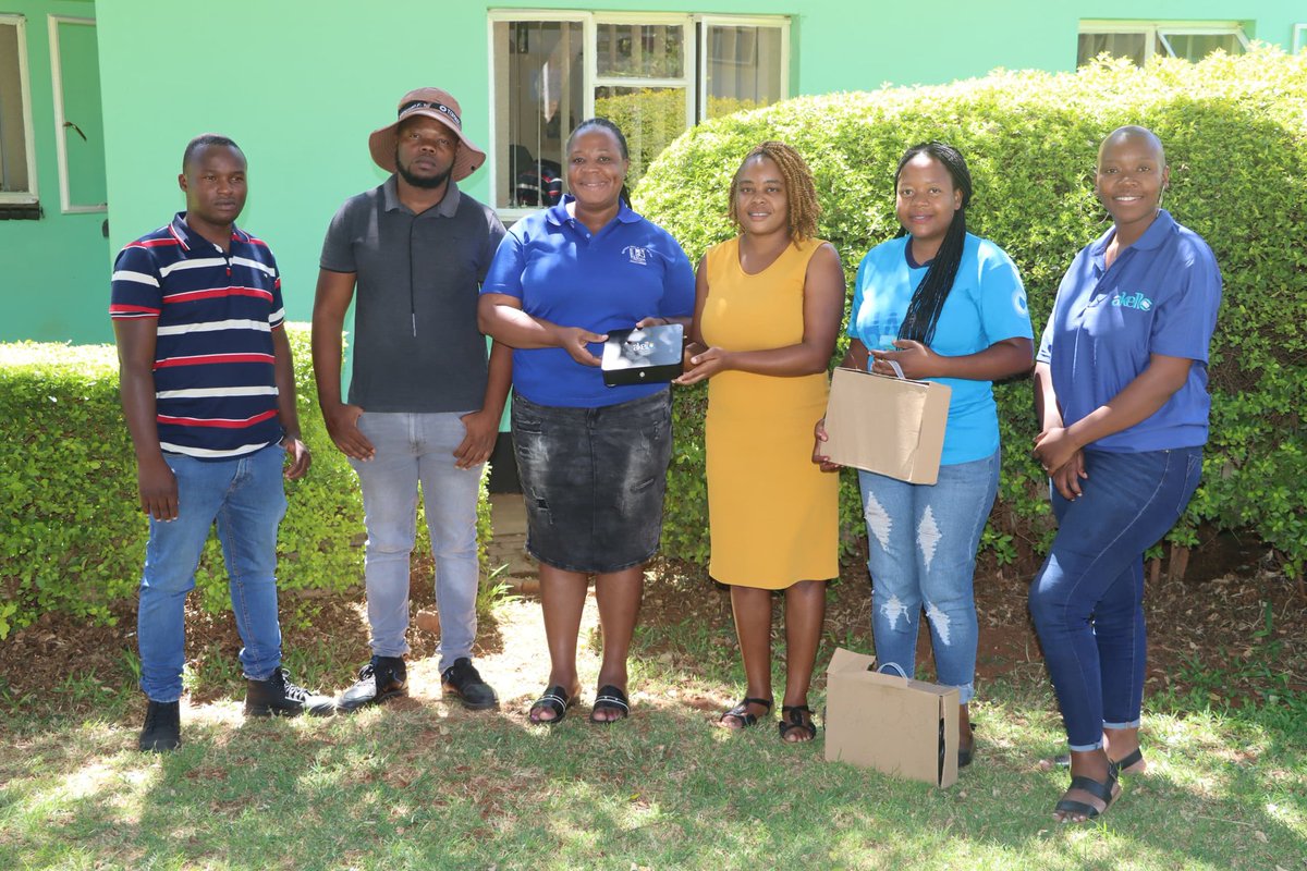 learnwithakello's tweet image. 🌍✨ Akello is revolutionizing education in Africa by installing offline mirror servers in institutions. No data required, just pure learning material! We had a hilarious handover at Dzikwa Trust from Finland. 🎉 #MirrorServers #OfflineLearning #AkelloMagic #DzikwaTrustAdventures