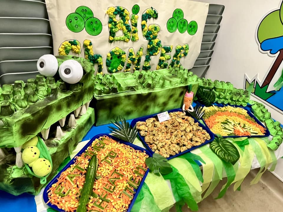 Big Chomper the crocodile came to help the children chomp through the veg at @Endeavour3672 #eatthemtodefeatthem The creativity of our kitchen team is incredible! @VegPowerUK @hantsconnect @LACA_UK