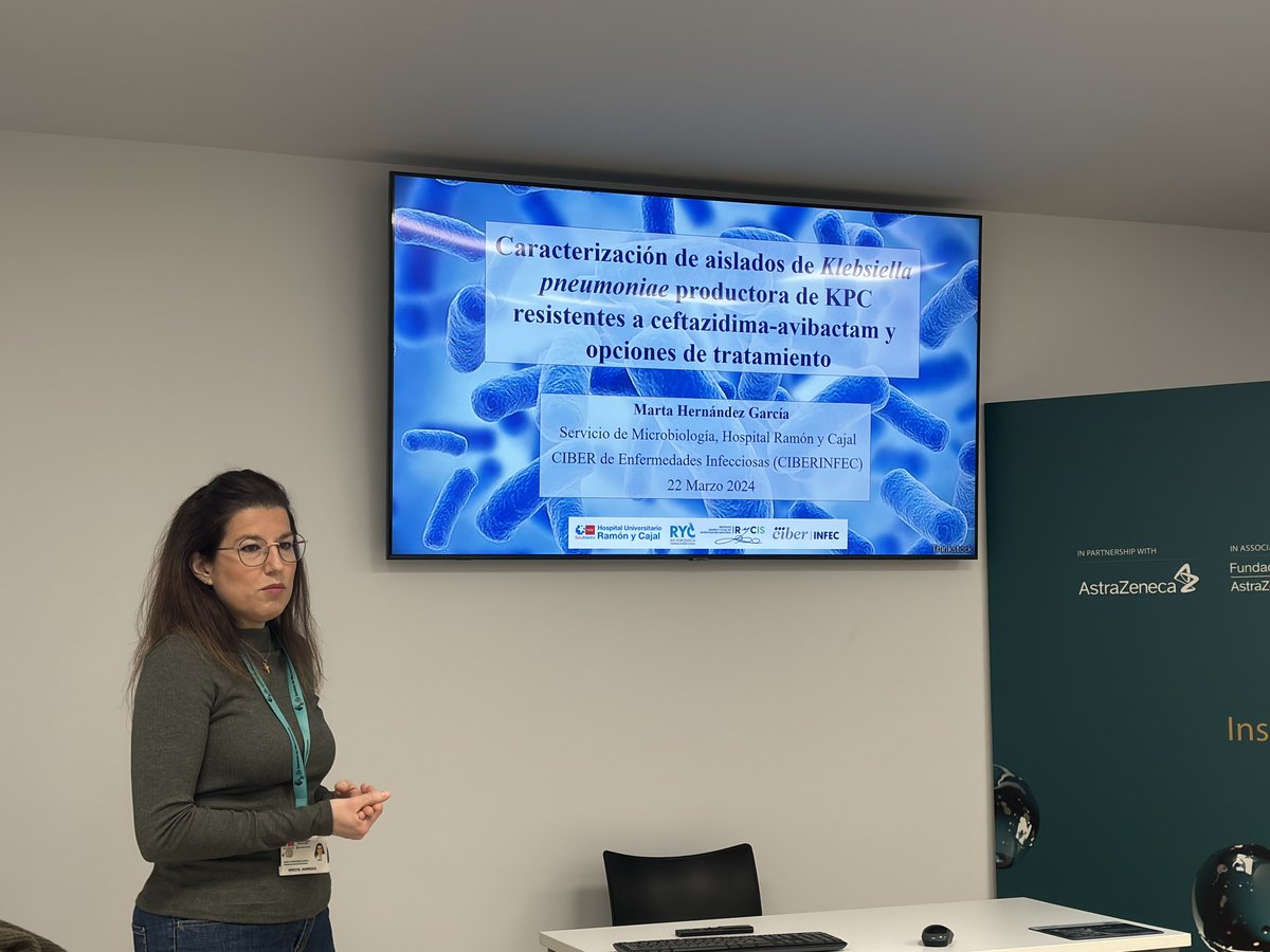 Nuestra compañera @Marthix_hg nos ha expuesto esta mañana su línea de investigación con Klebsiella pneumoniae KPC mutada.