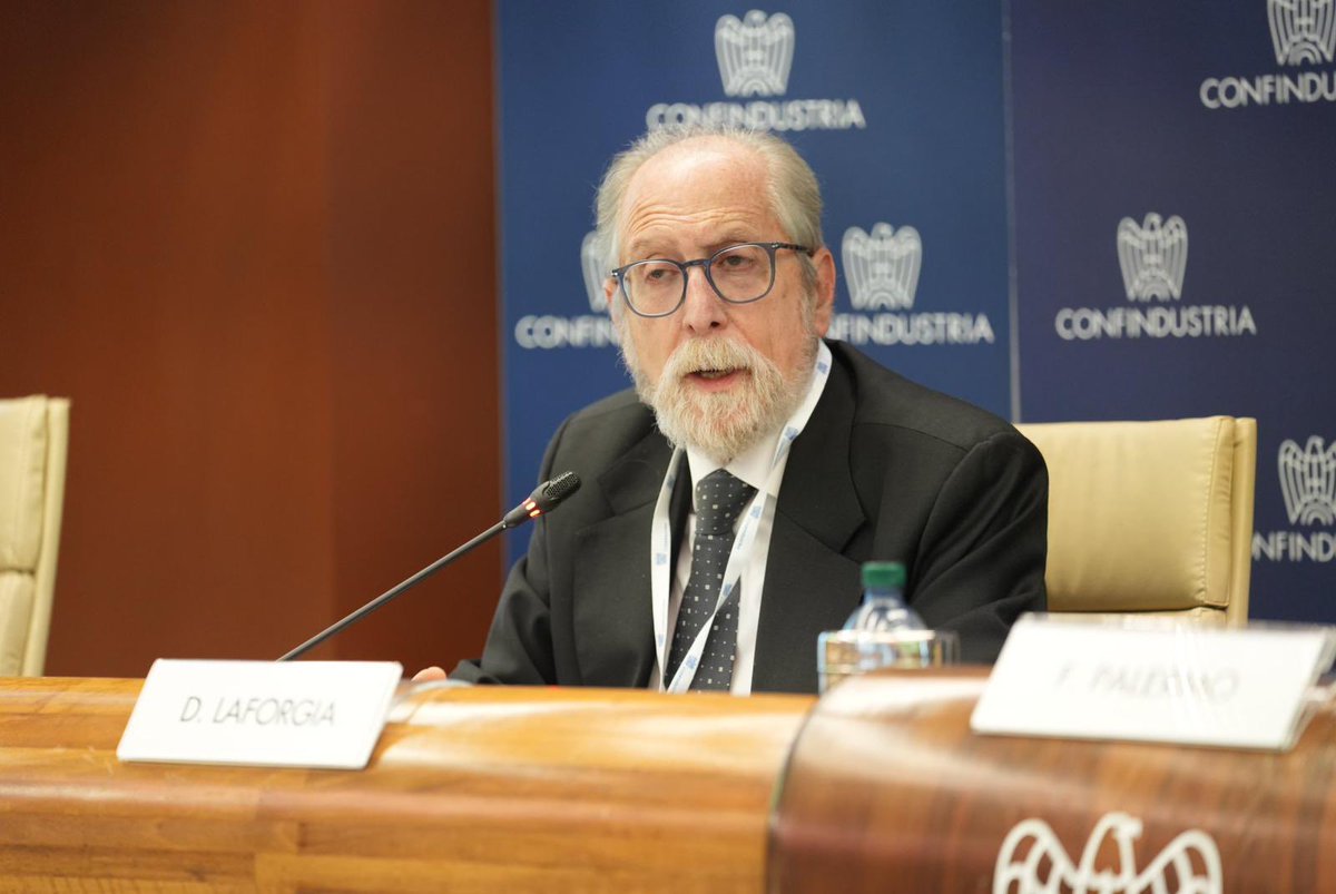 👉Si apre la tavola rotonda "Le opportunità di investimento legate all'acqua" con ⤵️

Fabrizio Palermo Amministratore delegato @AceaGrupp ; Francesco Buresti Direttore Business Unit Smart infrastructures <a href="/gruppo_a2a/">a2a</a>; Filippo Brandolini Presidente <a href="/UTILITALIA/">Utilitalia</a>; Domenico Laforgia