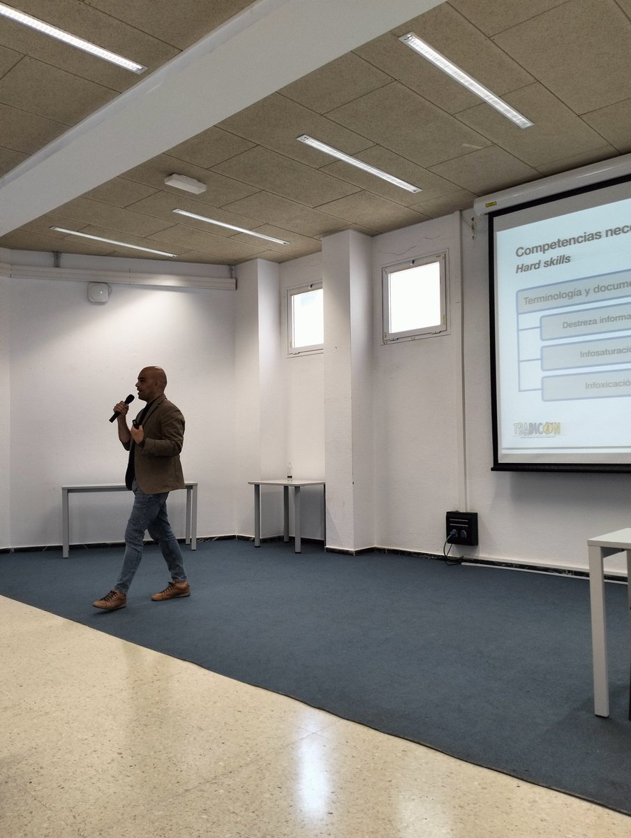 Ahora tenemos el placer de aprender sobre interpretación y la realidad del mercado canario de la mano de Beneharo. 😍😍♥️