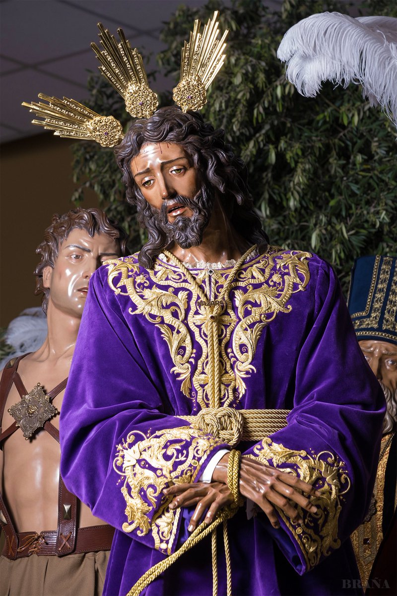 Hoy no es un viernes más…
¡Hoy es Viernes de Dolores y sale Jesús de Nazaret!
📷Alejandro Braña