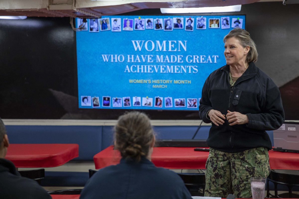 7th Fleet Deputy Commander, Rear Adm. Amy Bauernschmidt speaks to the crew of USS Ralph Johnson during their Women's History Month observance. 

#ForgedByTheSea | #WomensHistoryMonth https://t.co/OSSMxH33GW