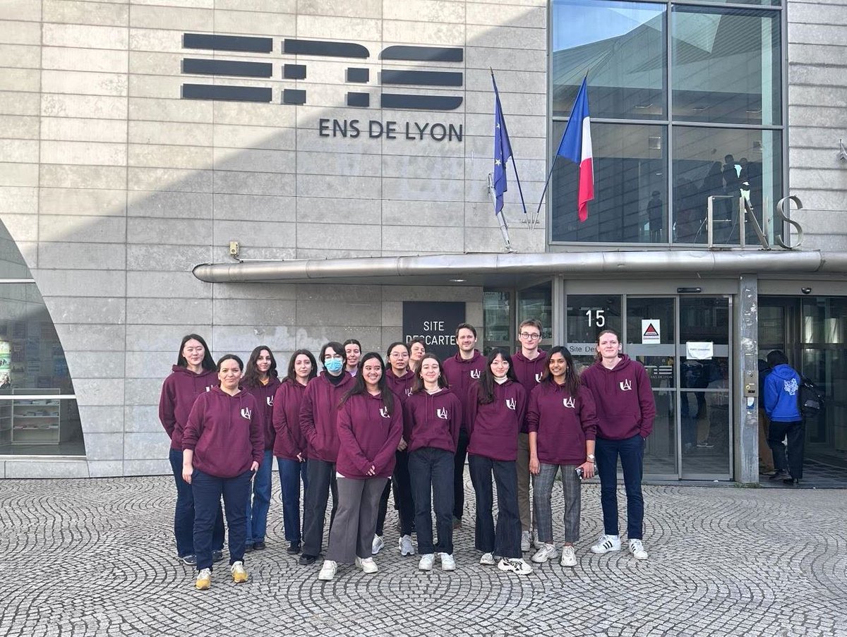 Master Frontiers in Chemistry - UPC (@masterchem_upc) on Twitter photo Notre équipe de Master 1 "Frontiers in Chemistry" prête pour le Tournoi Français des Chimistes #tfchim2024 ! Un grand merci aux enseignant.e.s encadrant.e.s : @JunonPersil, <a href="/SamiaZrig/">SAMIA ZRIG</a> et Jean-François Lemineur . Allez les "Frontiers in Chemistry" et allez <a href="/univ_paris_cite/">Université Paris Cité</a> ! Notre équipe de Master 1 "Frontiers in Chemistry" prête pour le Tournoi Français des Chimistes #tfchim2024 ! Un grand merci aux enseignant.e.s encadrant.e.s : @JunonPersil, <a href="/SamiaZrig/">SAMIA ZRIG</a> et Jean-François Lemineur . Allez les "Frontiers in Chemistry" et allez <a href="/univ_paris_cite/">Université Paris Cité</a> !