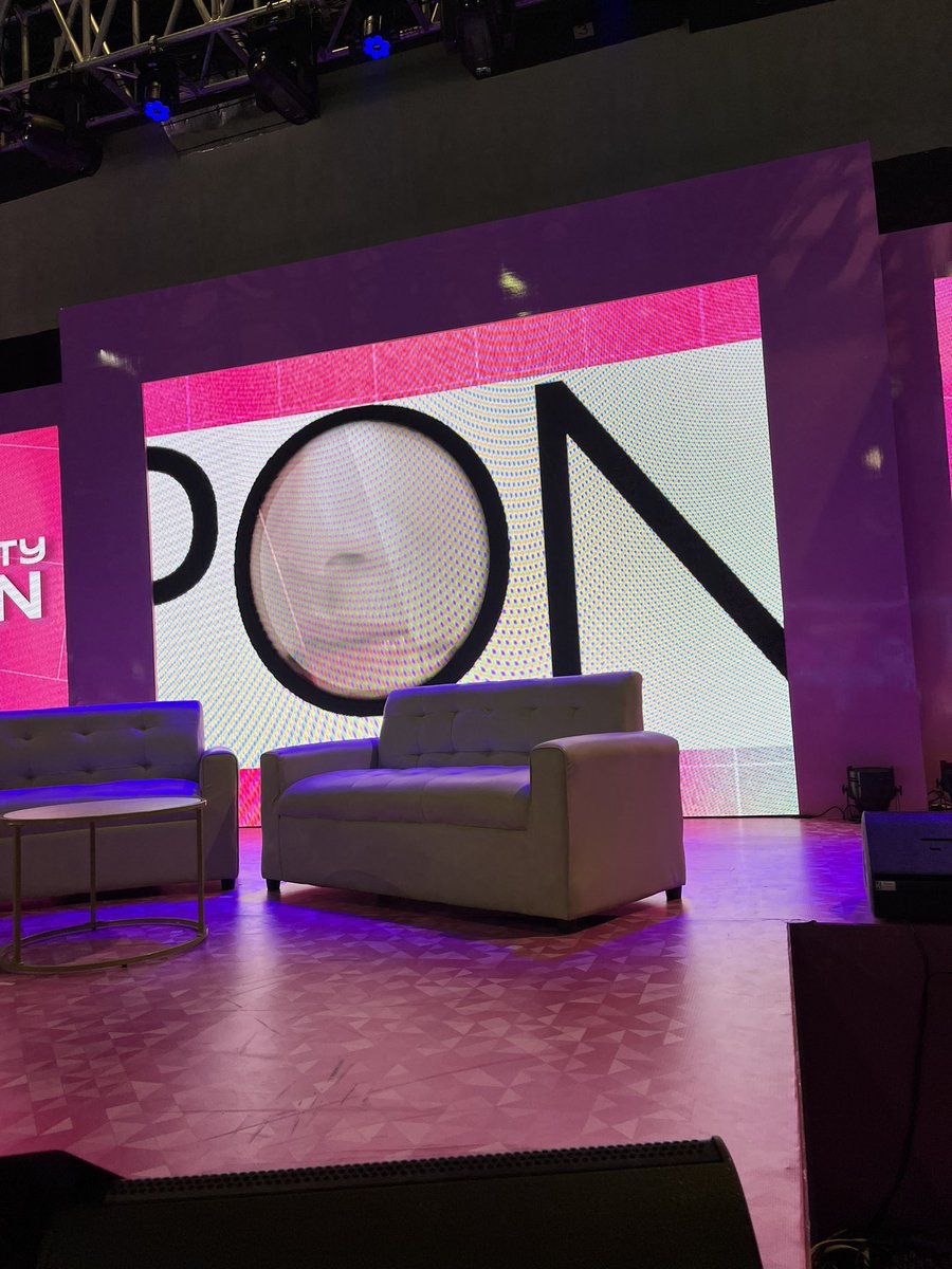 MIMINIZATIONISM tweet media