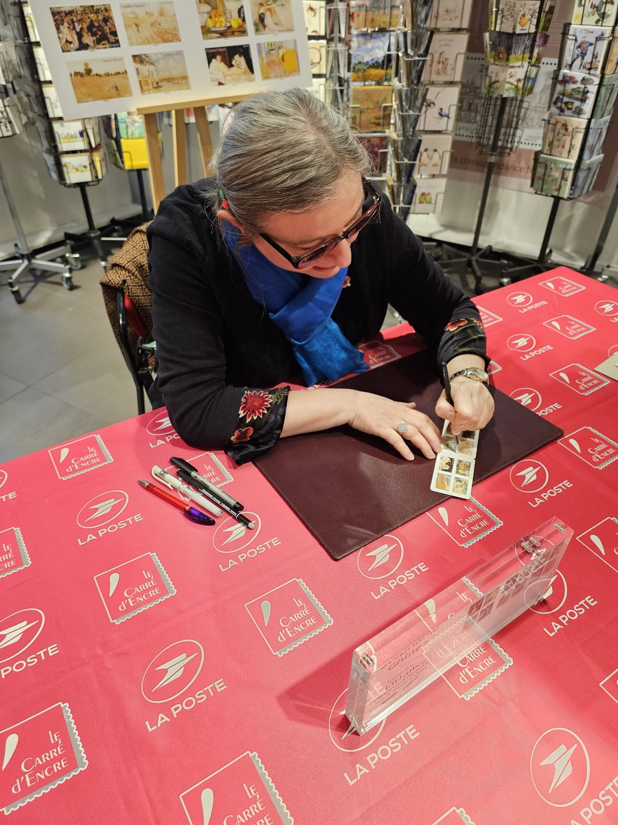 toutsurletimbre's tweet image. [En direct] du Carré d'Encre pour le #lancement en avant-première du carnet de 12 #timbres à l'occasion des 150 ans de l'impressionnisme. 

✒️ Séance de dédicaces de Stéphanie Ghinéa de 10h30 à 12h30✒️ 

@MuseeGiverny @TimbresFFAP @LPNews_IDF 
#art #peintures #philatelie