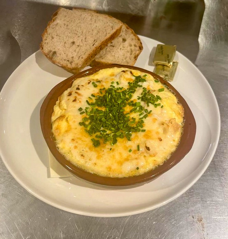 Omelette Arnold Bennett
A rich and indulgent special that we have on at the moment to tempt you.
The story goes that this indulgent omelette was created for the writer and novelist Arnold Bennett by the Savoy Hotel. 
#arnoldbennett #omelette #arnoldbennetomelette #specials