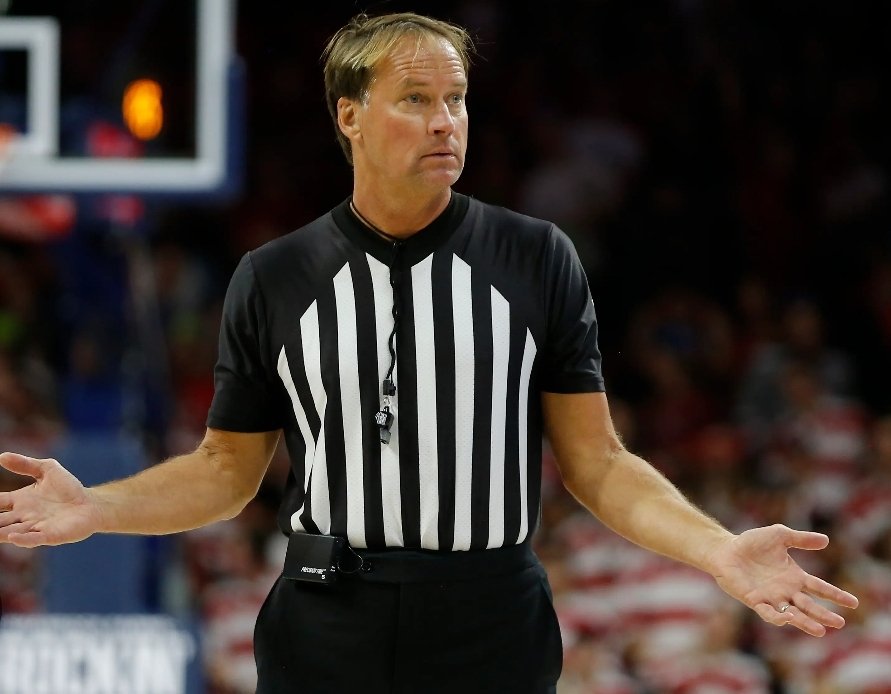 WindowIsntOpen's tweet image. It is time for ALL calls to be reviewable in the final minute of NCAA Tournament games...especially after that Samford debacle. Kansas gift-wrapped a dub by their real 6th man.