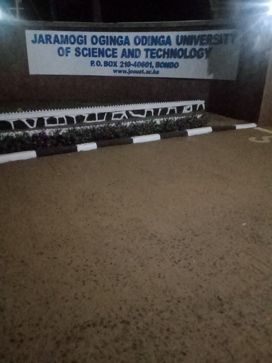 Grada_22's tweet photo. Anyone around here niulizie kitu?
#GradIsHere #JOOUST11thGrad #2ndVCInstallation #SteppingOutInFaith https://t.co/3f7zvs5KRA