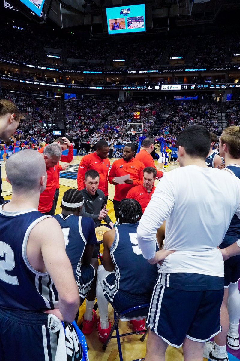 SoConSports's tweet image. A season we will never forget | #BuckyBall #SoConHoops
