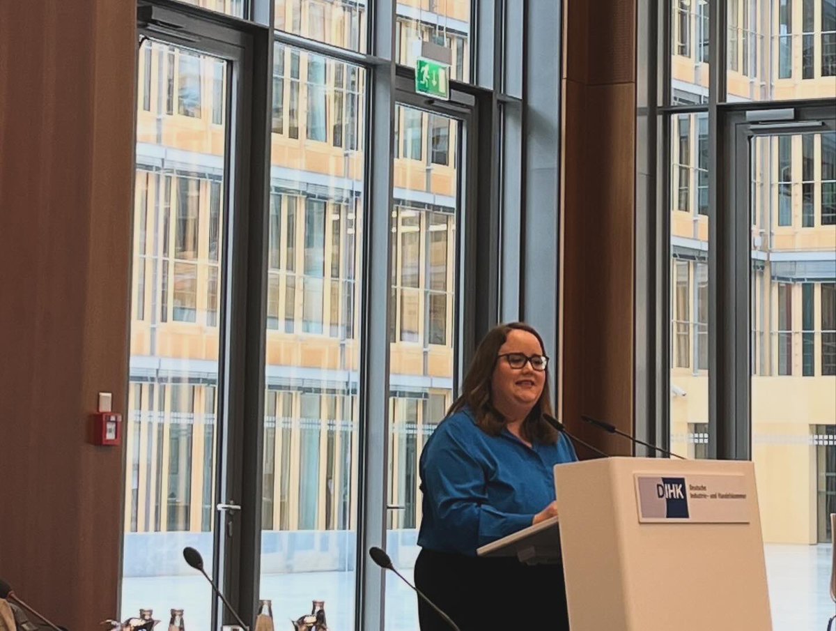 Sascha Genders (@saschagenders) on Twitter photo Nachlese Vollversammlung #DIHK. Im Dialog mit <a href="/_FriedrichMerz/">Friedrich Merz</a> und Ricarda Lang. Und zwischendurch stand IHK-Präsidentin Trips, <a href="/IHK_Mainfranken/">IHK Würzburg-Schweinfurt</a>, im Spotlight, um für Bürokratieabbau und Unternehmertum zu werben. #gemeinsam #ihk Nachlese Vollversammlung #DIHK. Im Dialog mit <a href="/_FriedrichMerz/">Friedrich Merz</a> und Ricarda Lang. Und zwischendurch stand IHK-Präsidentin Trips, <a href="/IHK_Mainfranken/">IHK Würzburg-Schweinfurt</a>, im Spotlight, um für Bürokratieabbau und Unternehmertum zu werben. #gemeinsam #ihk