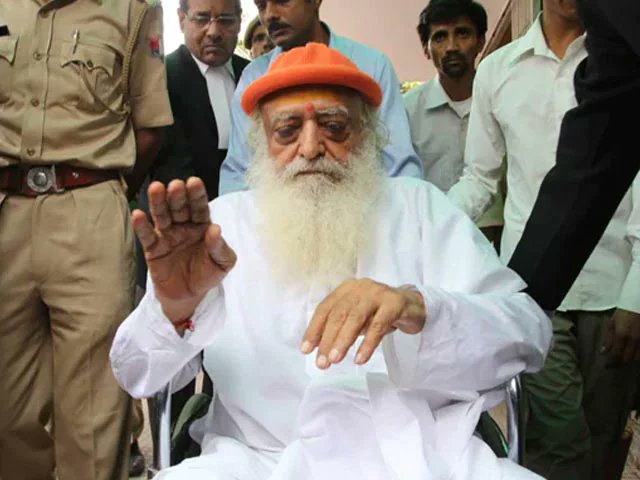 LiveLawIndia's tweet photo. #JUSTIN | #RajasthanHighCourt allows Asaram Bapu to undergo treatment at Arogayadham Centre (Jodhpur) in police custody.
"...right to get appropriate treatment is his fundamental right and same needs to be protected," said a division bench of the HC.