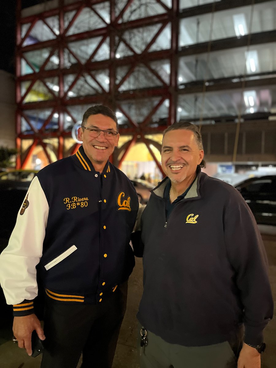 What a treat to chat it up w/ Cal Legend, @cal_football Hall of Famer, Ron Rivera after @calwbball win tonight! We met in front of @yogurt_park and he told me that's where he met his wife, Stephanie. Such a great guy - thanks for all you do for Coach! #GoBears #WBIT