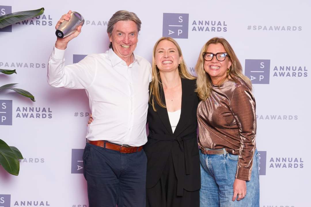 Maria_PORTUGAL2's tweet image. The Smile of Success 😍 
Congratulations Jo Werner and Stuart 3 awards  🏆🏆🏆
● Children’s Production of the Year awards-Crazy fun park
● Drama Series Production of the Year-The Newsreader S2
● Production Business of the Year award-Werner film productions on #SPAAwards