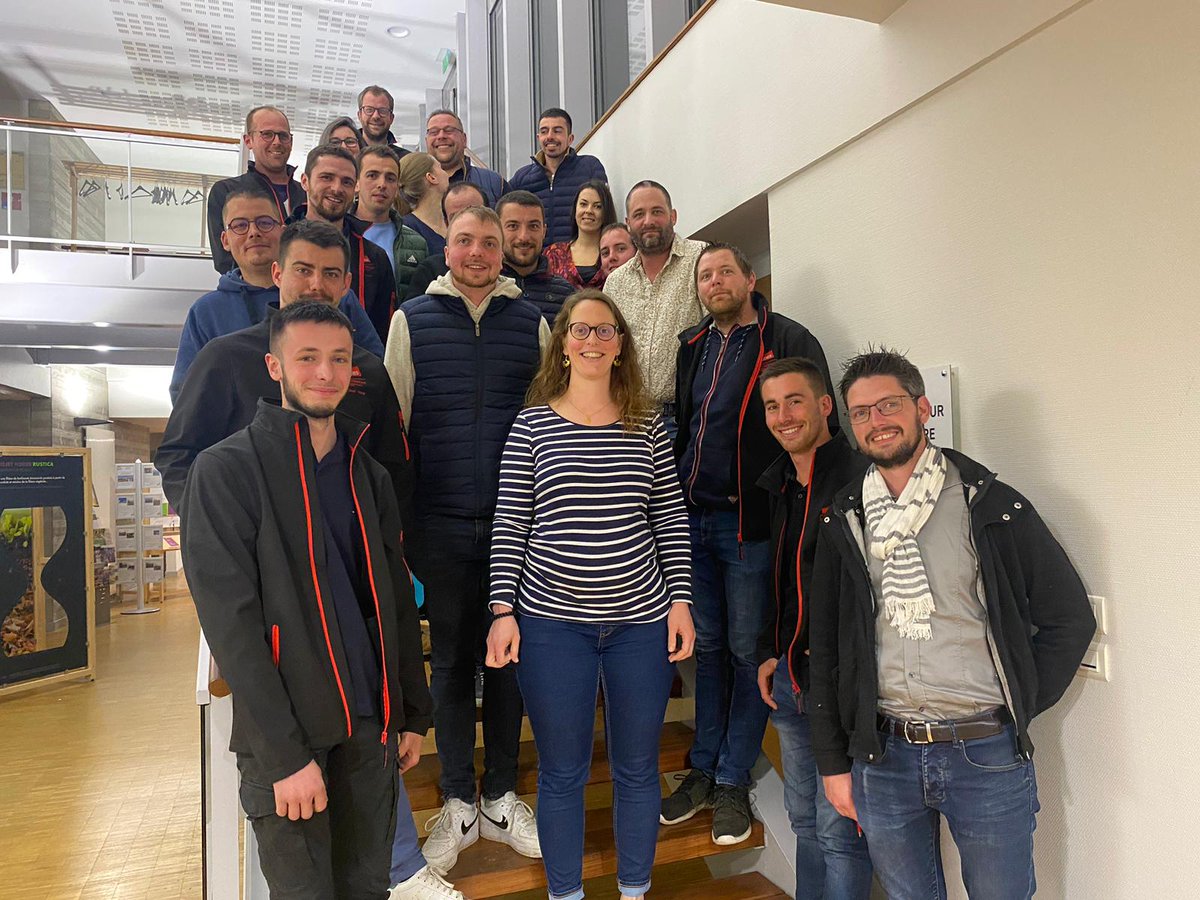 JeunesAgri49's tweet photo. Le conseil d'administration à élu son nouveau bureau pour le mandat 2024-2026 : présidente @NathMaussion, secrétaire général @VColineau 
Un mandat syndical qui s'annonce riche de projets et d'actualités à défendre pour la nouvelle équipe ! https://t.co/gxc8ssLZSd