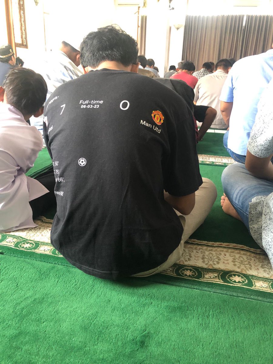 gue masih gabisa move on kalah dari emyu minggu lalu🥹