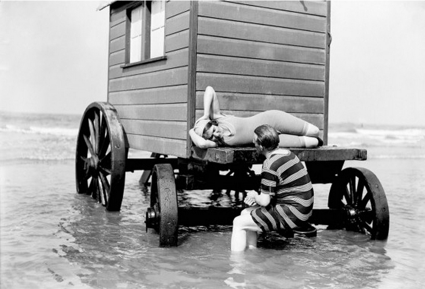 Ladies! if you're planning on taking a dip this weekend, go prepared! antiquesonhigh.co.uk #englandslargestawardwinningantiquescentres #harrogateantiquescentre #bownessonwindermereantiquescentre #oxfordantiquescentre #sidmouthantiquescompany #tauntonantiquescentre