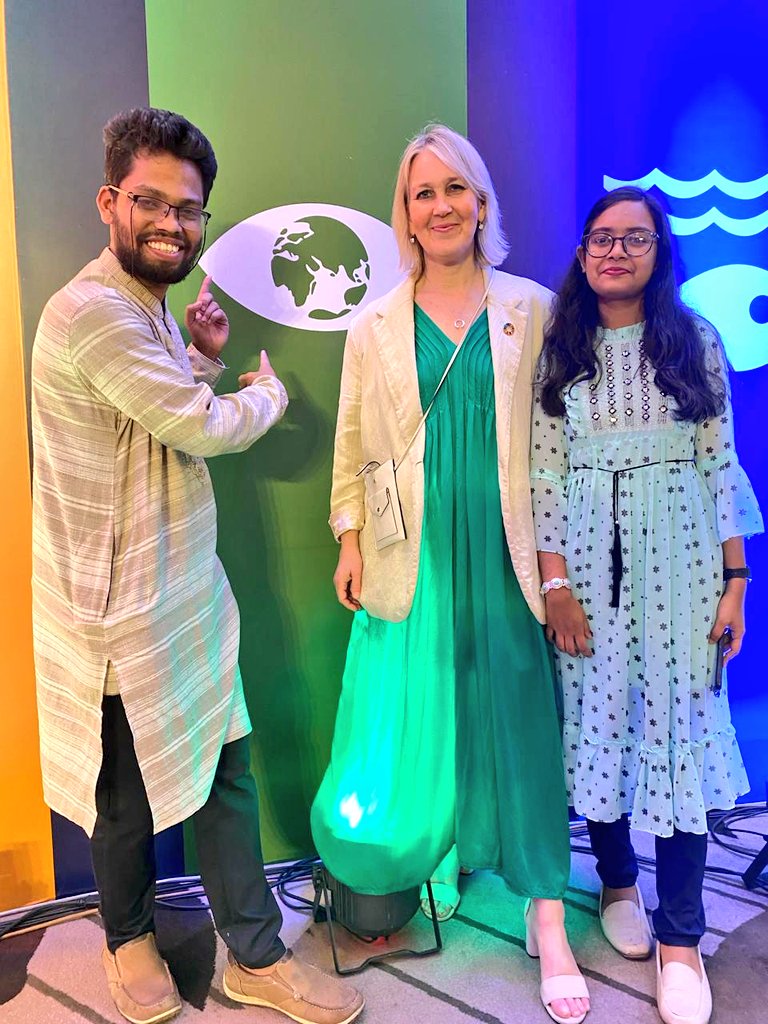 Invest in Youth! Our @SohanBMYP & @ArubaFaruque met @UlrikaModeer, sharing our youth-led climate Initiatives in 🇧🇩. It's time to amplify young voices in decision-making on climate change. We bear the brunt, but our passion & innovation can ignite real change. #PowerInYouth