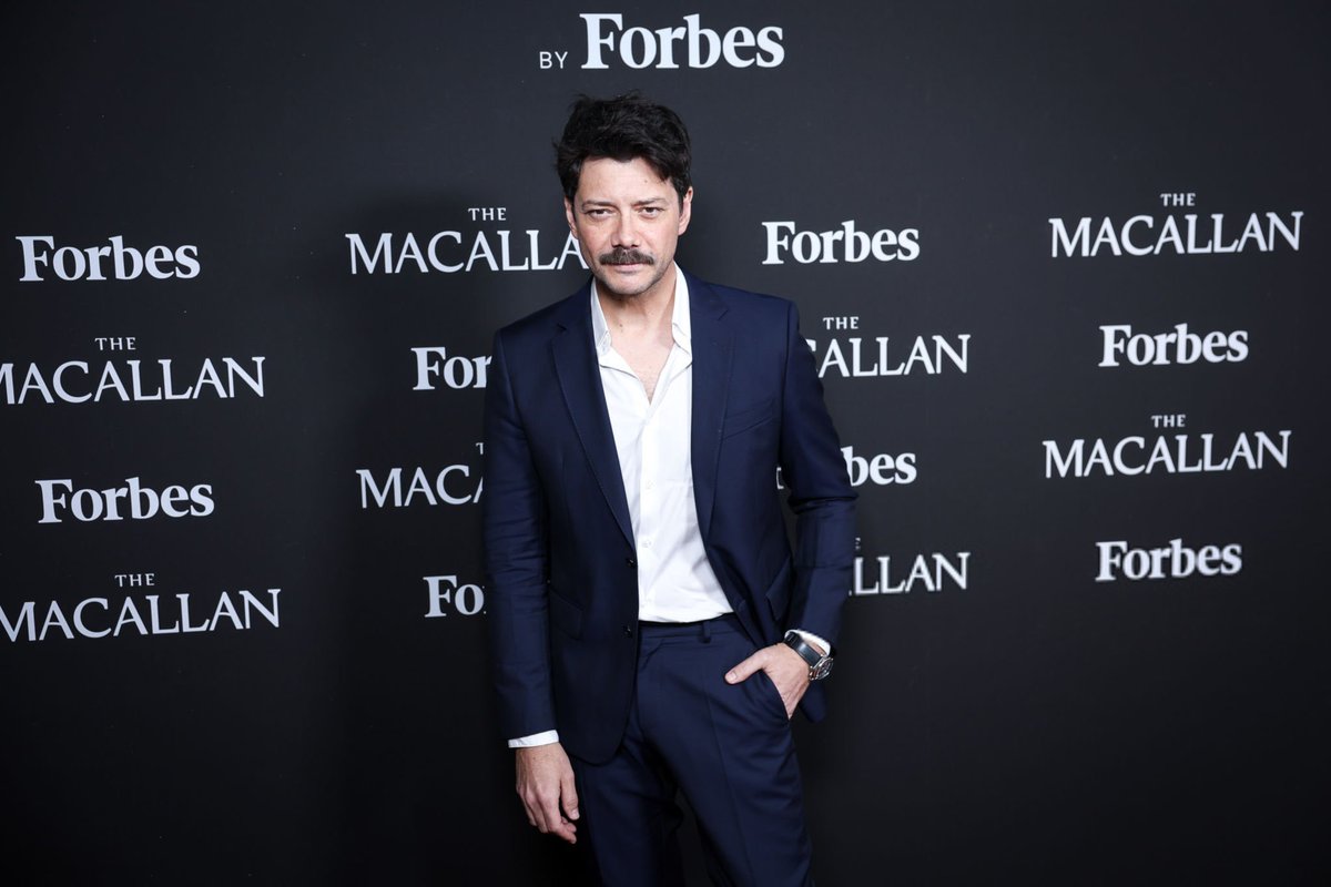 paranicheva_a's tweet photo. Álvaro Morte attends the photocall for "Las Joyas De The Macallan By Forbes" at Galería de arte Marlborough on March 21, 2024 in Madrid 😍 https://t.co/pJQo4BNKaS