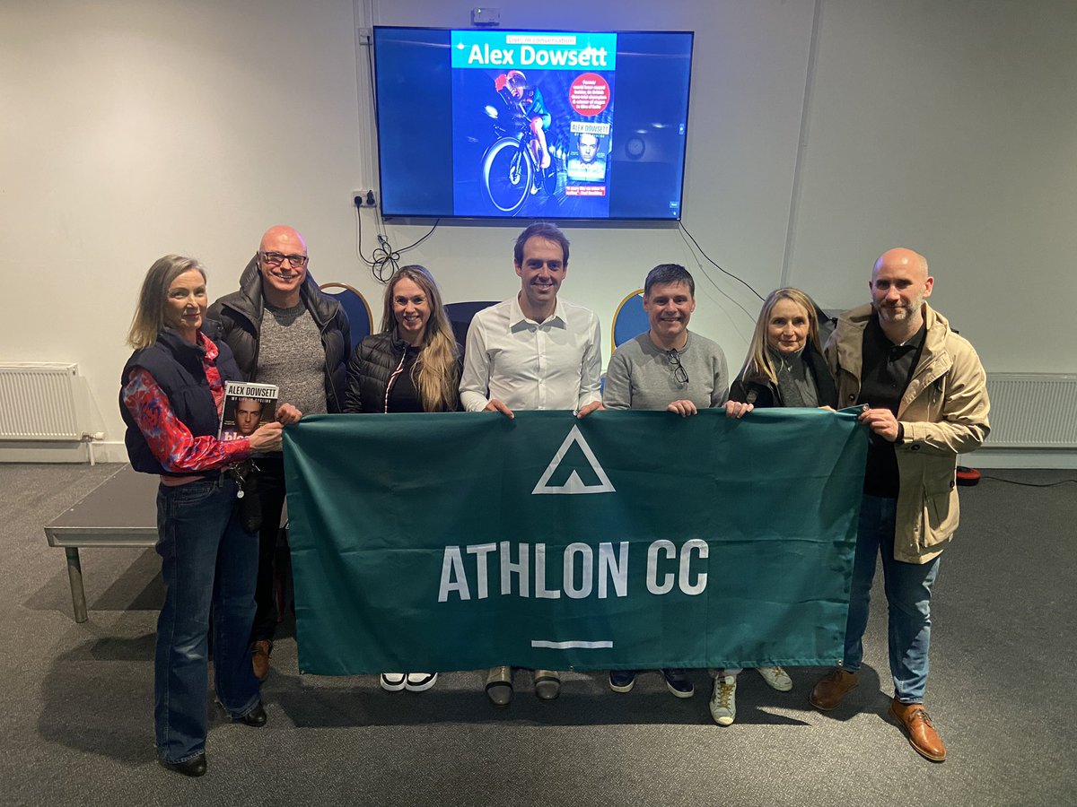 AthlonCc's tweet image. Great night out with @alexdowsett , talking all things bikes and his life in the world tour peloton as part of his “bloody minded” tour, awesome to see so many guys from the club in attendance ✊
