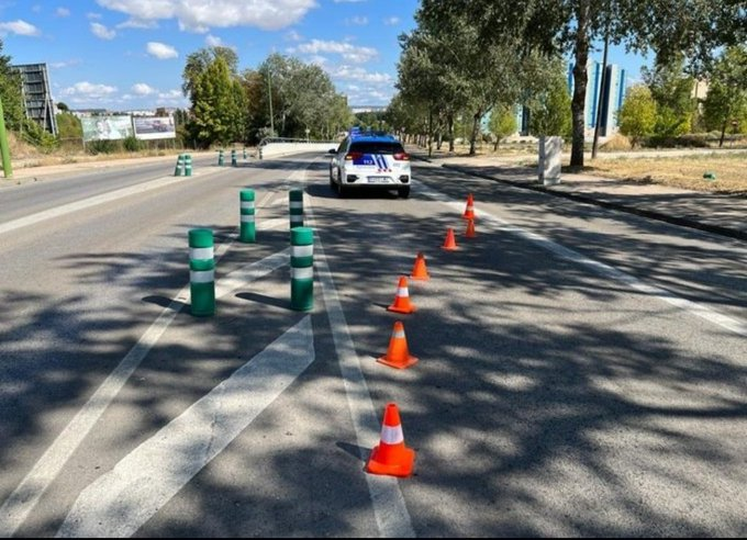 PoliciadeBurgos's tweet photo. 🚧🚧INFORMACIÓN CORTE TOTAL DE TRÁFICO

🗺️Lugar: TÚNEL Islas Baleares en ambos sentidos.
📆Lunes 25, martes 26 y miércoles 27 de marzo.
⏰Corte total día y noche
⚒️Motivo: Trabajos de mantenimiento (reparación de la barandilla del túnel)

🔍👇 https://t.co/96xGWC30A7