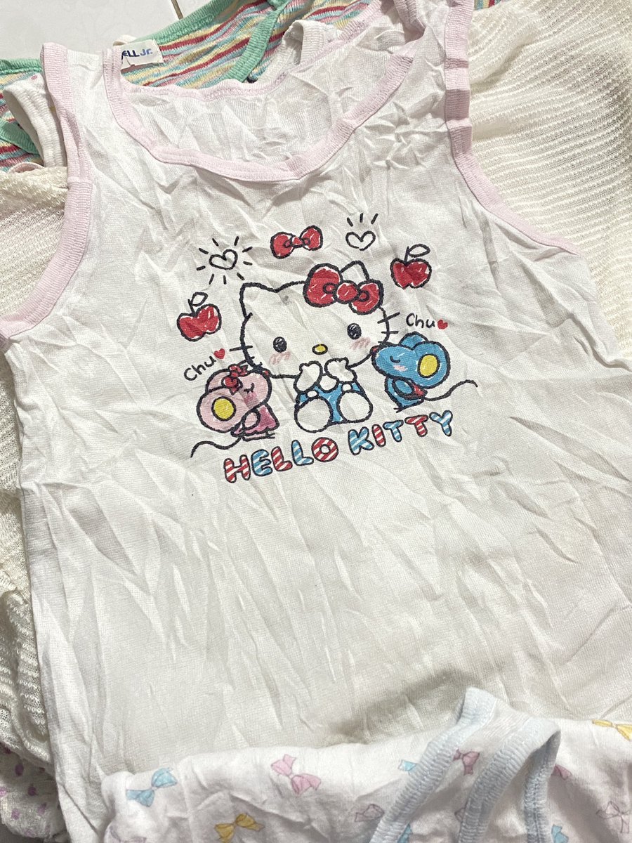 วันนี้ลงงาน 📍Sale ˙ᘧ ͜ ˙ ✿ 💡
🦮🥚 ราคา 20.-฿ ทุกตัวไปเล้ยยย 🎀🩴

⁺◟โล๊ะงาน babytee 20b.ทุกตัว. 🛋️✨

꙳⋆ ค่าส่งเหมา 35.- ไม่บวกเพิ่มจ้า🐰🥕
#ส่งต่อเสื้อผ้า #เสื้อผ้ามือสอง #ส่งต่อเสื้อผ้ามือสอง #โล๊ะตู้เสื้อผ้า #เสื้อผ้ามือสองสภาพดี #ส่งต่อคสอ #ส่งต่อคสอมือ2